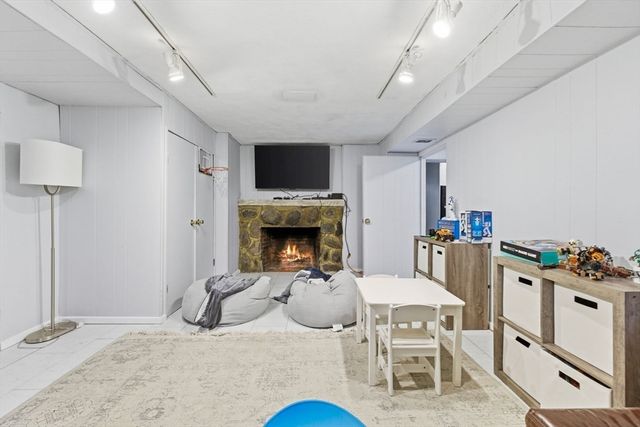 16 High Rock, Newton, MA 02467