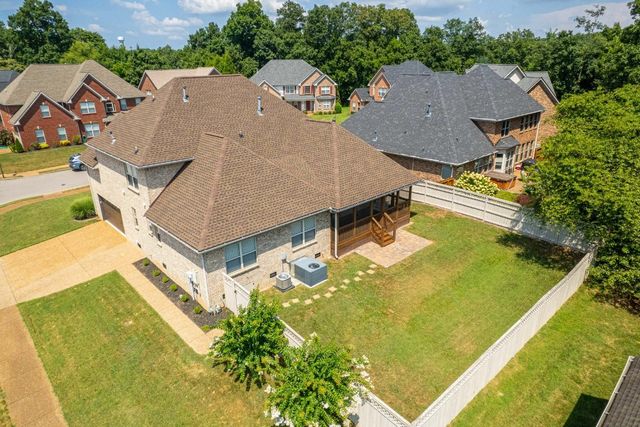 300 Pinnacle Pl, Nashville, TN 37221