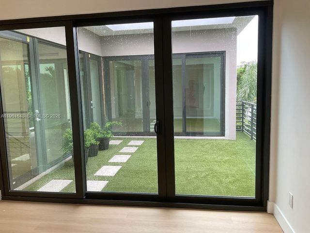 1700 NE 18th St 0, Fort Lauderdale, FL 33305