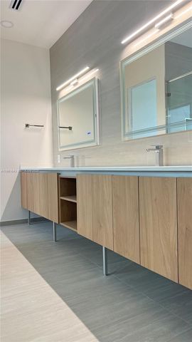 1700 NE 18th St 0, Fort Lauderdale, FL 33305