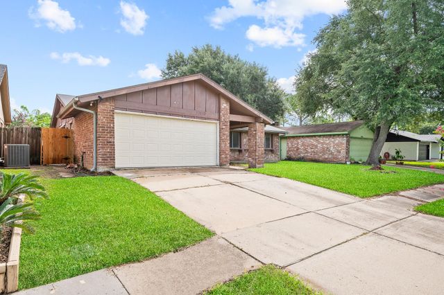 13910 New Village Lane, Sugar Land, TX 77498