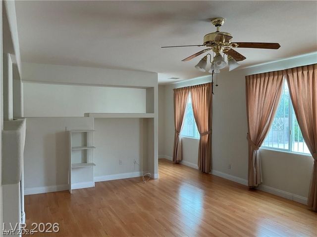 7949 Mosaic Harbor Avenue, Las Vegas, NV 89117