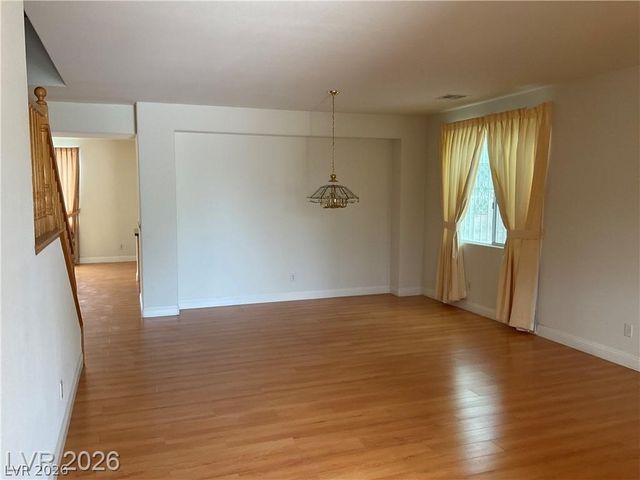 7949 Mosaic Harbor Avenue, Las Vegas, NV 89117