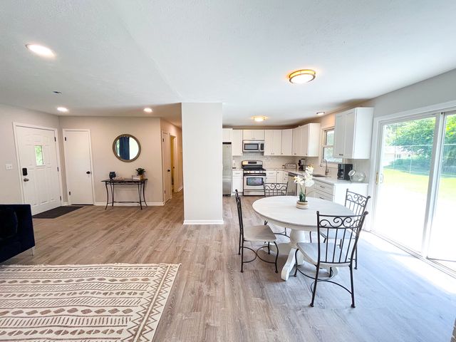 4720 Lincliff Drive, Rockford, IL 61109