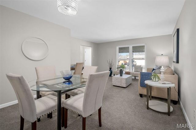 3906 Argonne Forest Drive, Florissant, MO 63034