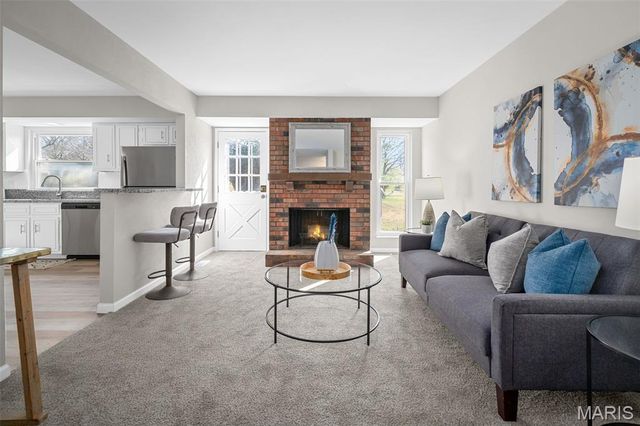 3906 Argonne Forest Drive, Florissant, MO 63034