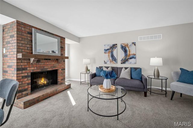 3906 Argonne Forest Drive, Florissant, MO 63034