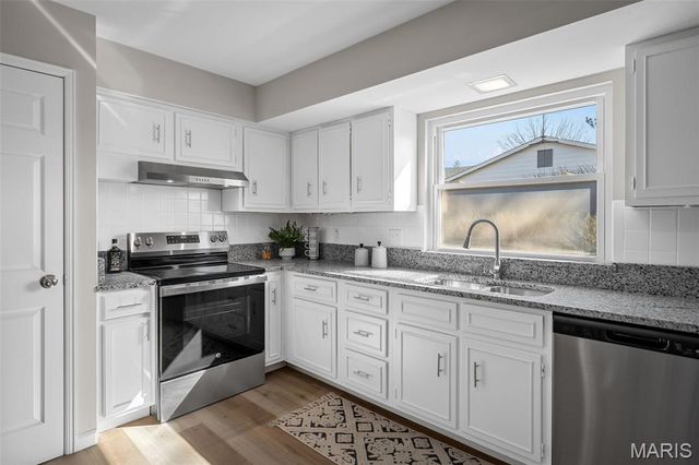 3906 Argonne Forest Drive, Florissant, MO 63034