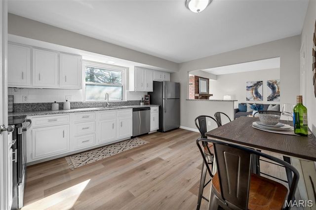 3906 Argonne Forest Drive, Florissant, MO 63034