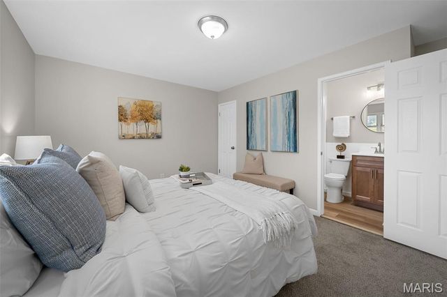 3906 Argonne Forest Drive, Florissant, MO 63034