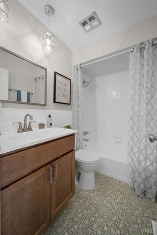 3906 Argonne Forest Drive, Florissant, MO 63034