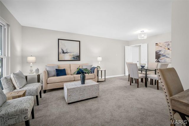 3906 Argonne Forest Drive, Florissant, MO 63034