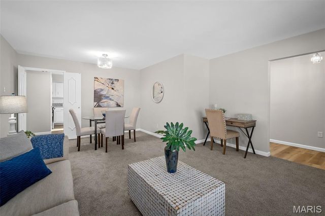 3906 Argonne Forest Drive, Florissant, MO 63034