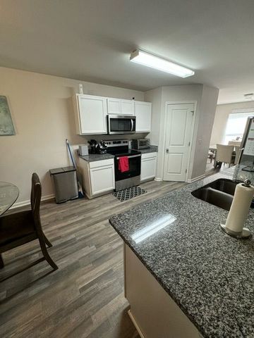 16913 ABERDEEN Drive, Romulus, MI 48174