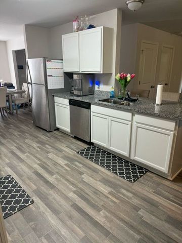 16913 ABERDEEN Drive, Romulus, MI 48174