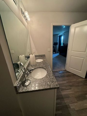 16913 ABERDEEN Drive, Romulus, MI 48174