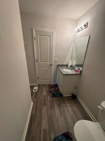 16913 ABERDEEN Drive, Romulus, MI 48174