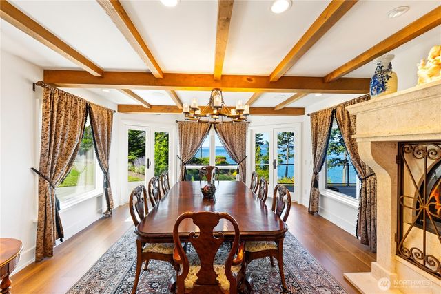 4002 Oakes Avenue, Anacortes, WA 98221