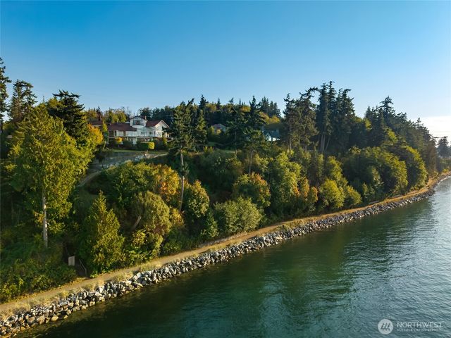 4002 Oakes Avenue, Anacortes, WA 98221