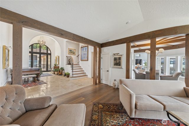 4002 Oakes Avenue, Anacortes, WA 98221