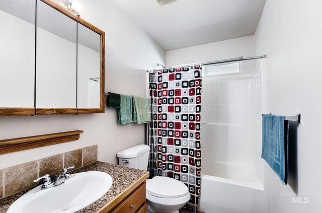 541 E Great Bear St, Kuna, ID 83634