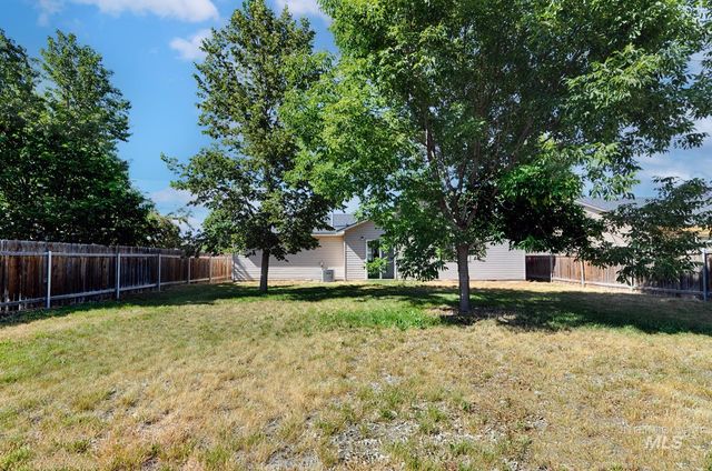 541 E Great Bear St, Kuna, ID 83634
