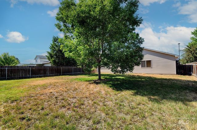 541 E Great Bear St, Kuna, ID 83634