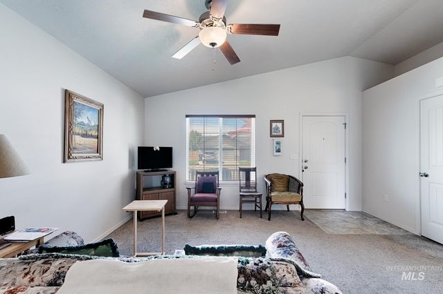 541 E Great Bear St, Kuna, ID 83634