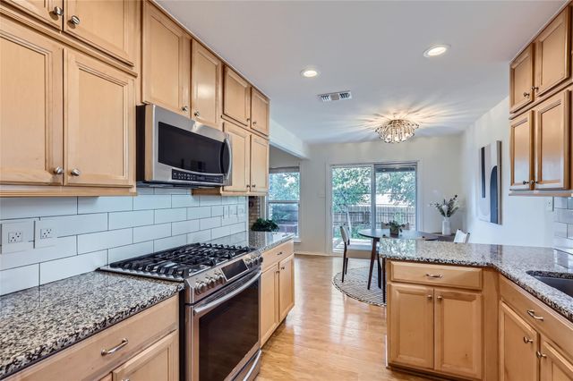 1002 Wisteria CIR, Austin, TX 78753
