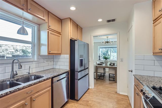 1002 Wisteria CIR, Austin, TX 78753