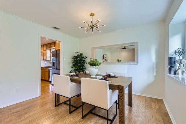 1002 Wisteria CIR, Austin, TX 78753