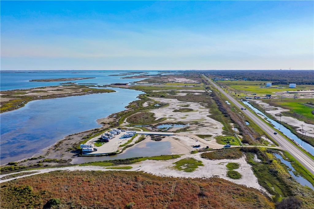 2707 Highway 35 N, Aransas Pass, TX 78336 — exterior