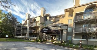 26101 Village Lane 104, Beachwood, OH 44122