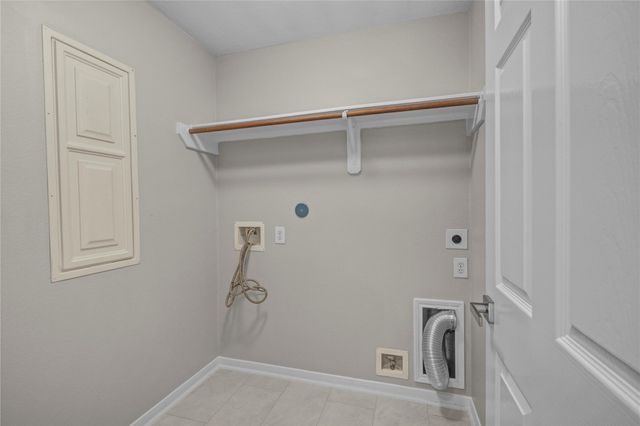 8022 Saffron Lane, Baytown, TX 77521