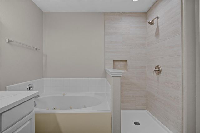 8022 Saffron Lane, Baytown, TX 77521