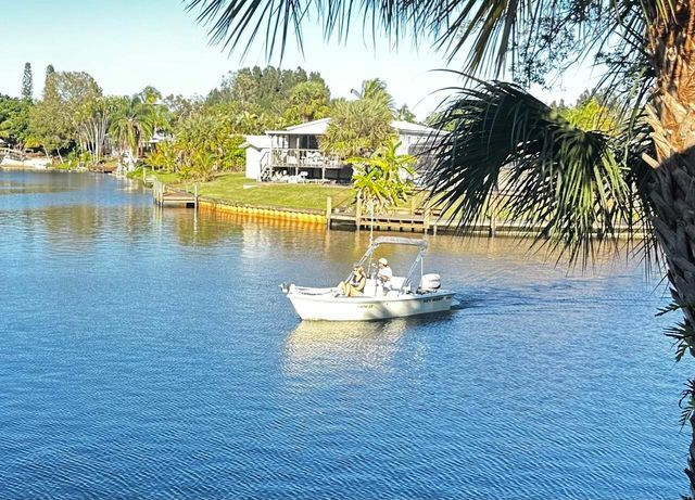 7882 SE PARADISE Drive, Stuart, FL 34997
