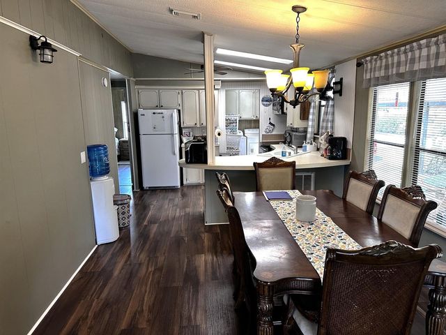 7882 SE PARADISE Drive, Stuart, FL 34997