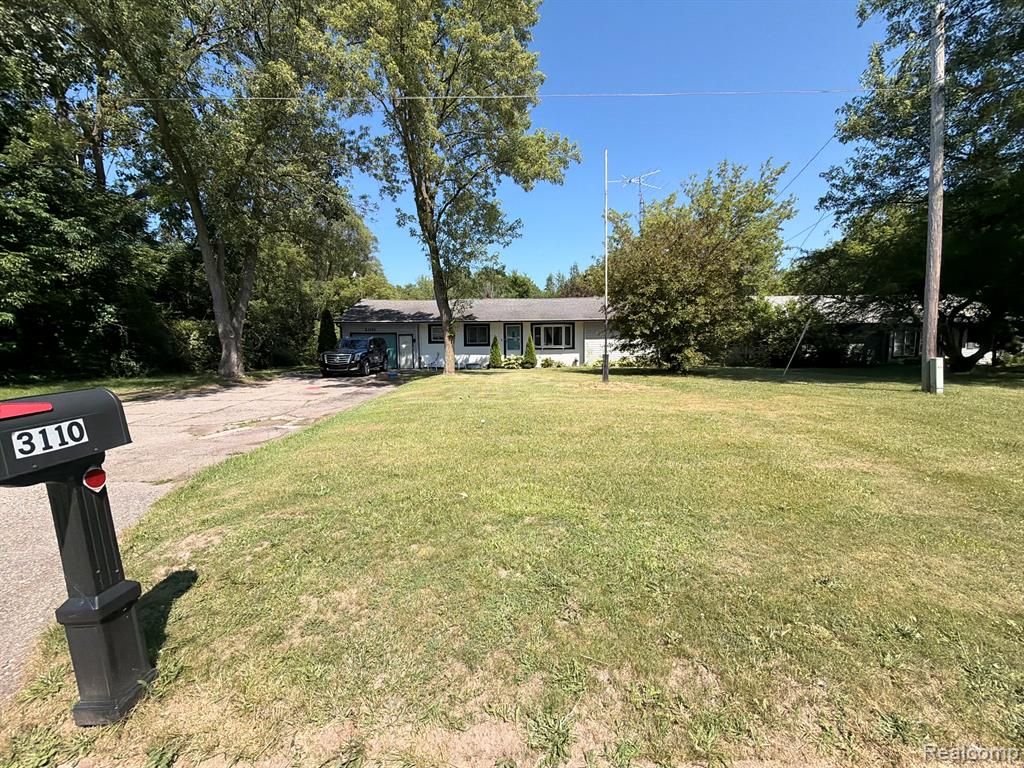 3110 N Jennings Road, Flint, MI 48504
