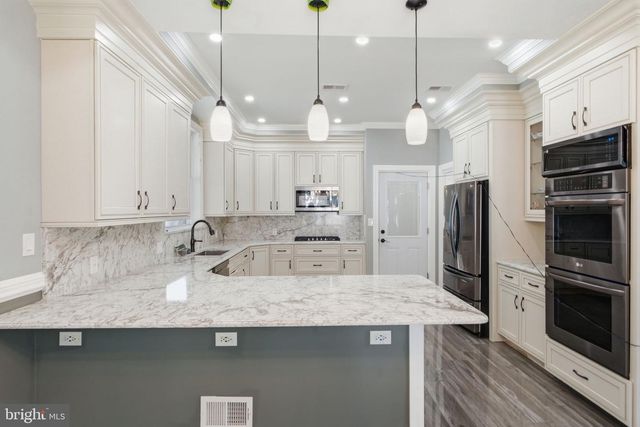 511 W 6TH ST, Palmyra, NJ 08065