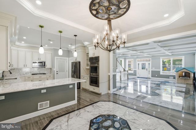 511 W 6TH ST, Palmyra, NJ 08065