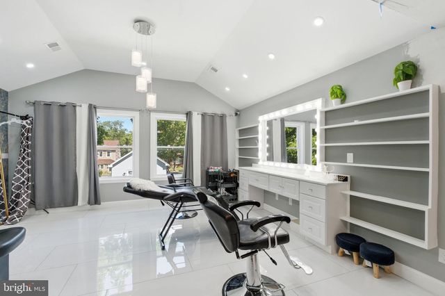 511 W 6TH ST, Palmyra, NJ 08065