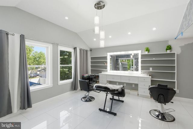 511 W 6TH ST, Palmyra, NJ 08065