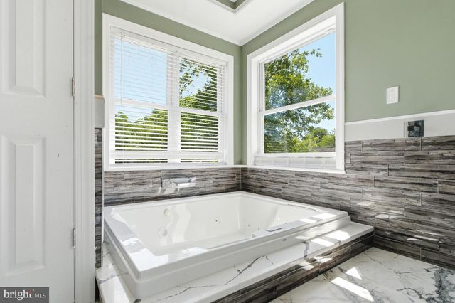 511 W 6TH ST, Palmyra, NJ 08065