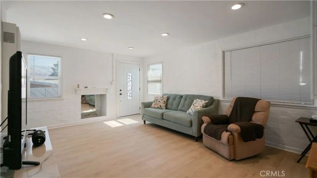 5965 Cahuilla, 29 Palms, CA 92277