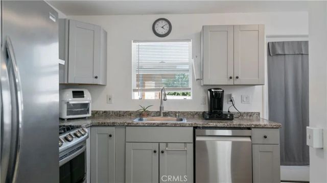 5965 Cahuilla, 29 Palms, CA 92277