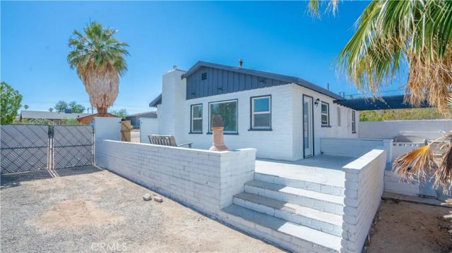5965 Cahuilla, 29 Palms, CA 92277