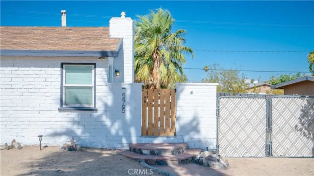 5965 Cahuilla, 29 Palms, CA 92277
