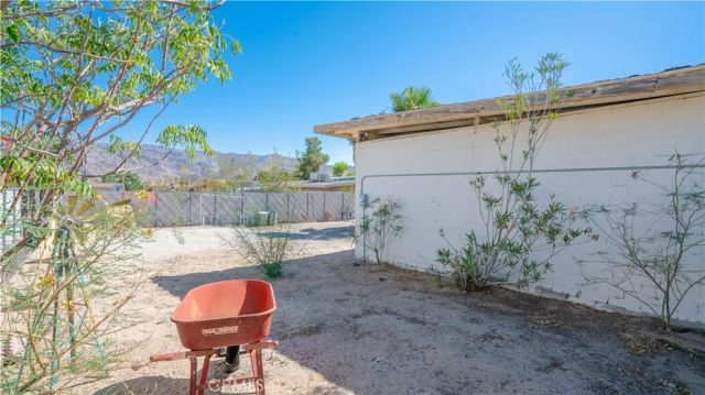 5965 Cahuilla, 29 Palms, CA 92277