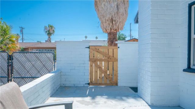 5965 Cahuilla, 29 Palms, CA 92277