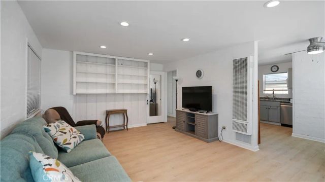 5965 Cahuilla, 29 Palms, CA 92277